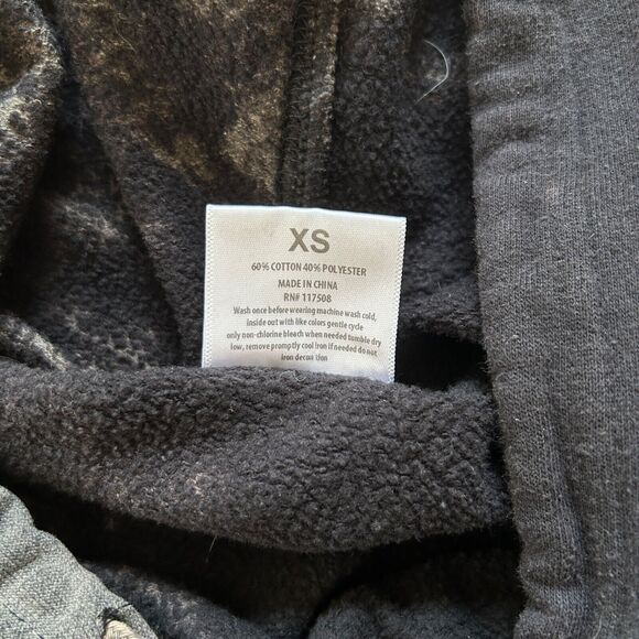 Kiss Hoodie Sweatshirt Size XS Gray and Black Tie Dye - Picture 4 of 7